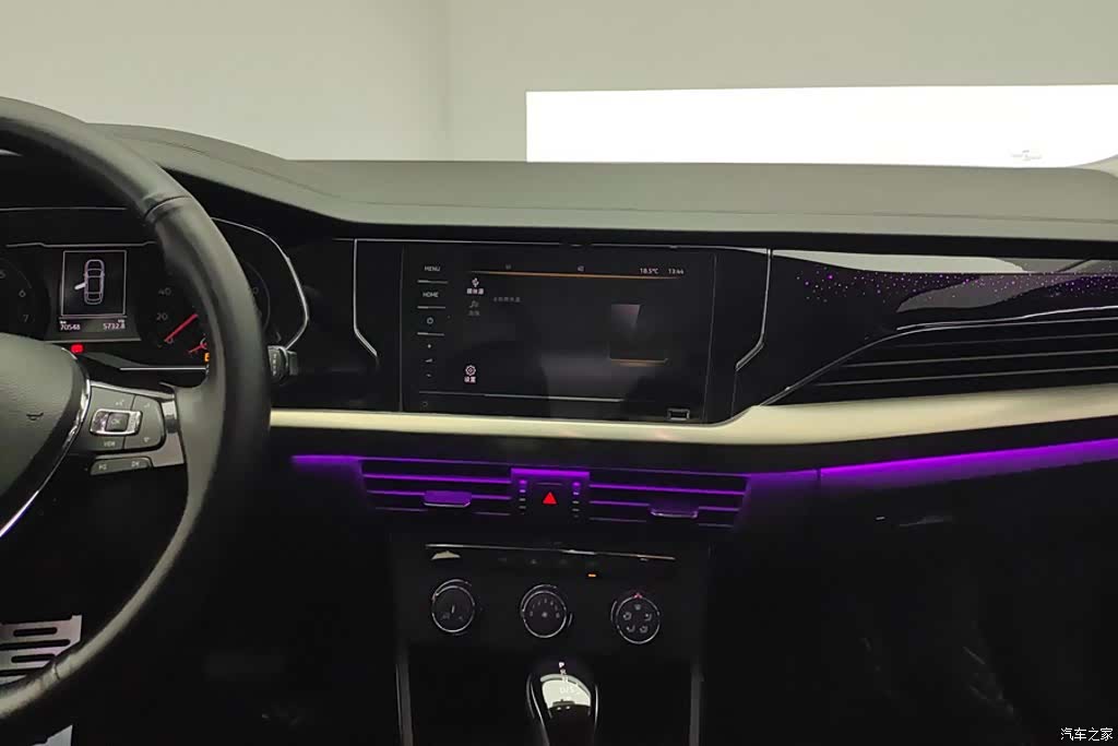 Volkswagen Passat, 2022 13