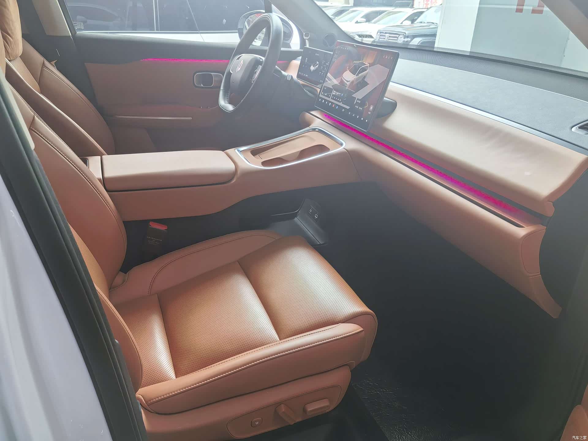 Leapmotor C16, 2025 10