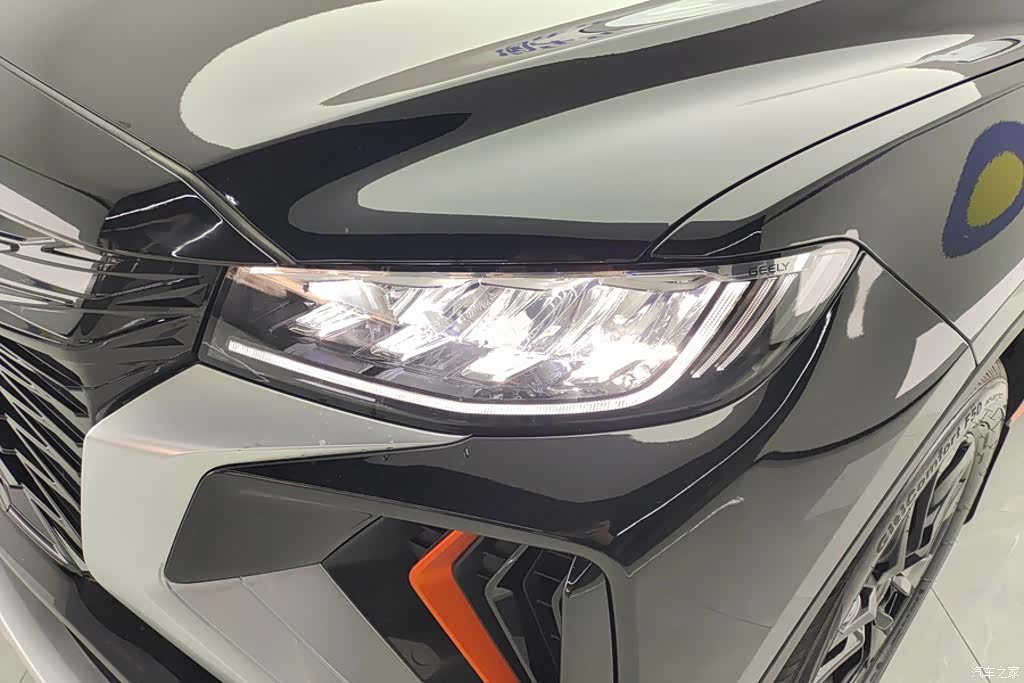 Geely Boyue, 2022 все фото