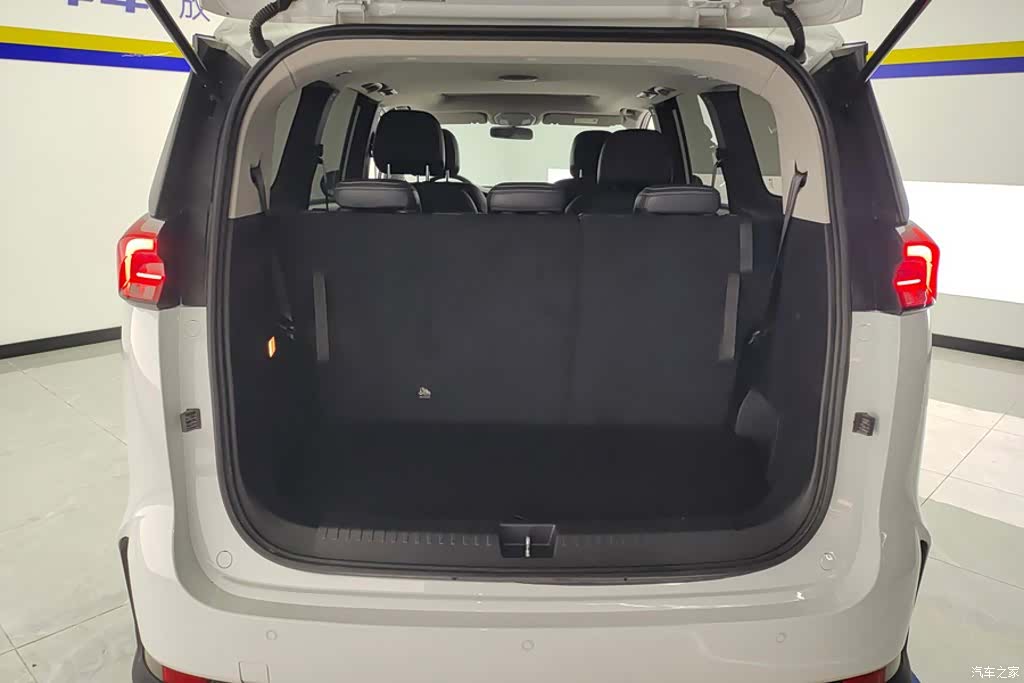 Maxus G50, 2022 4