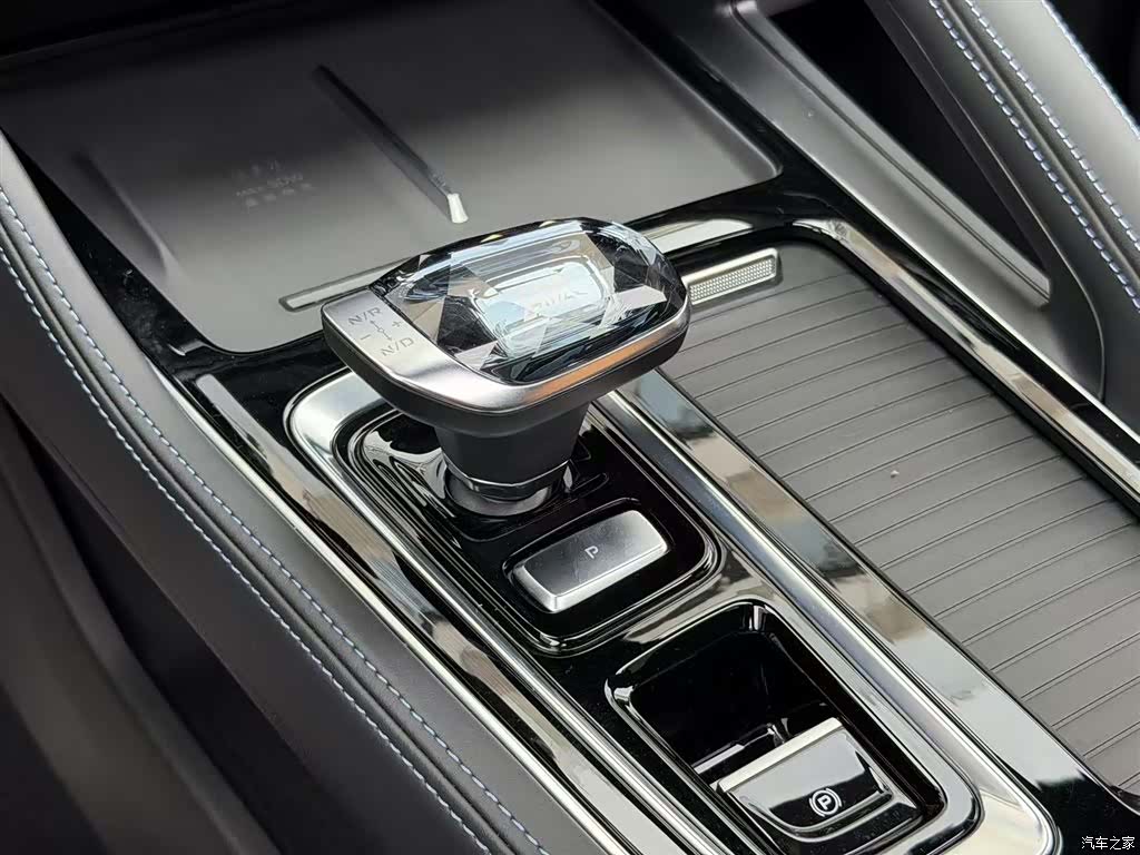 Geely Preface, 2025 14