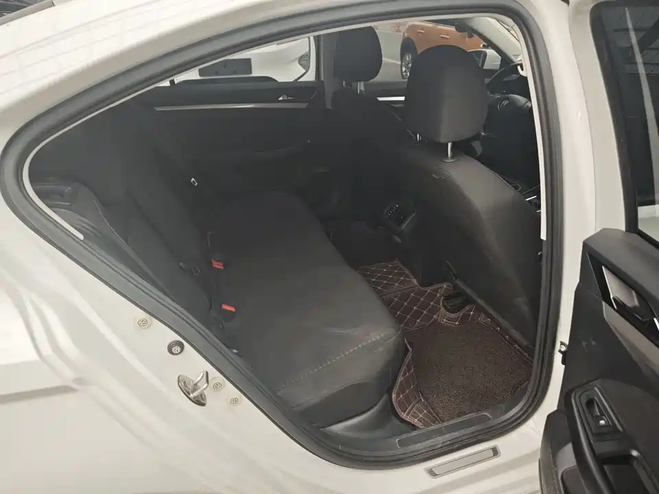 Volkswagen Bora Pure Electric