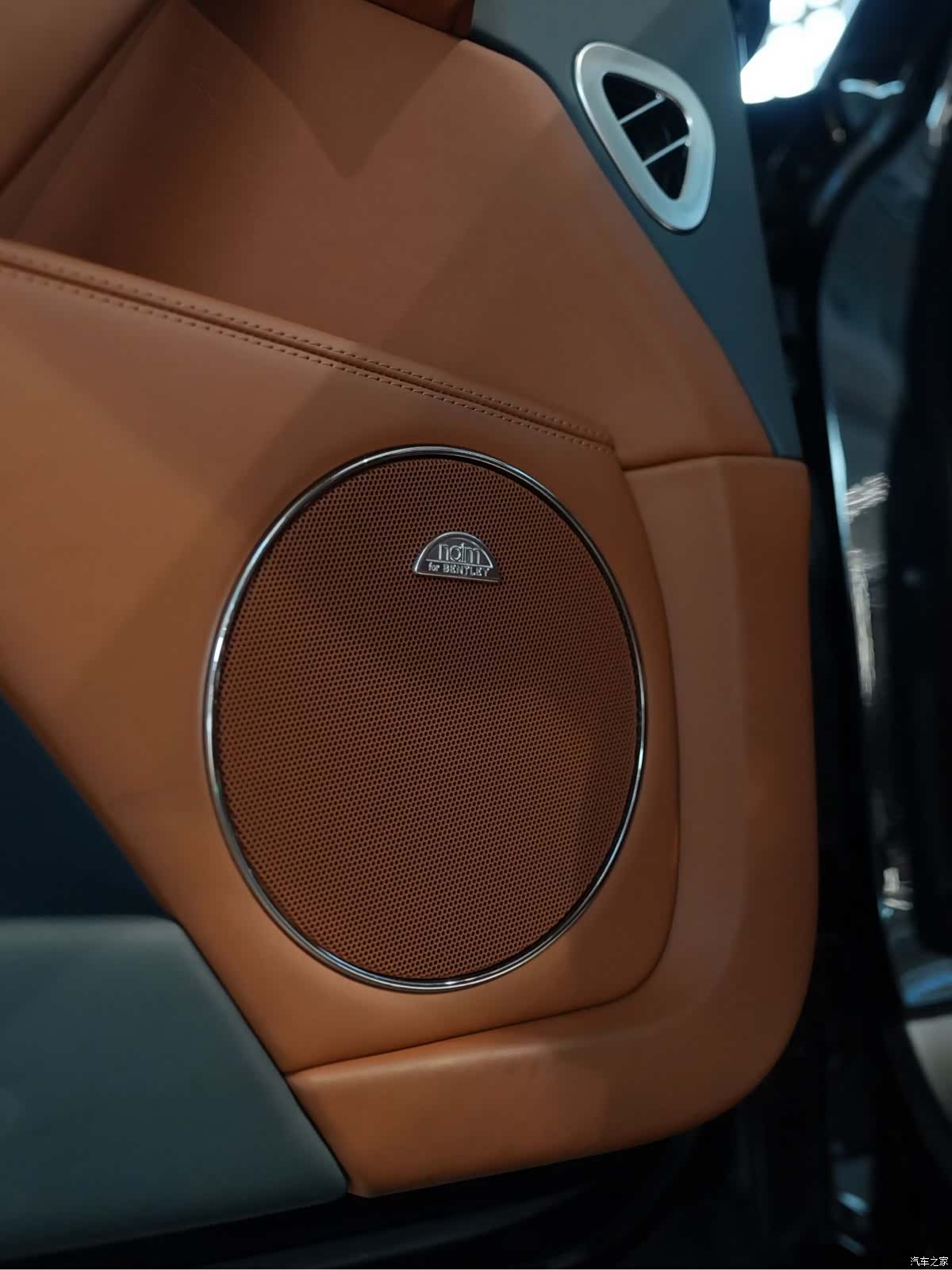 Bentley Flying Spur, 2018 16