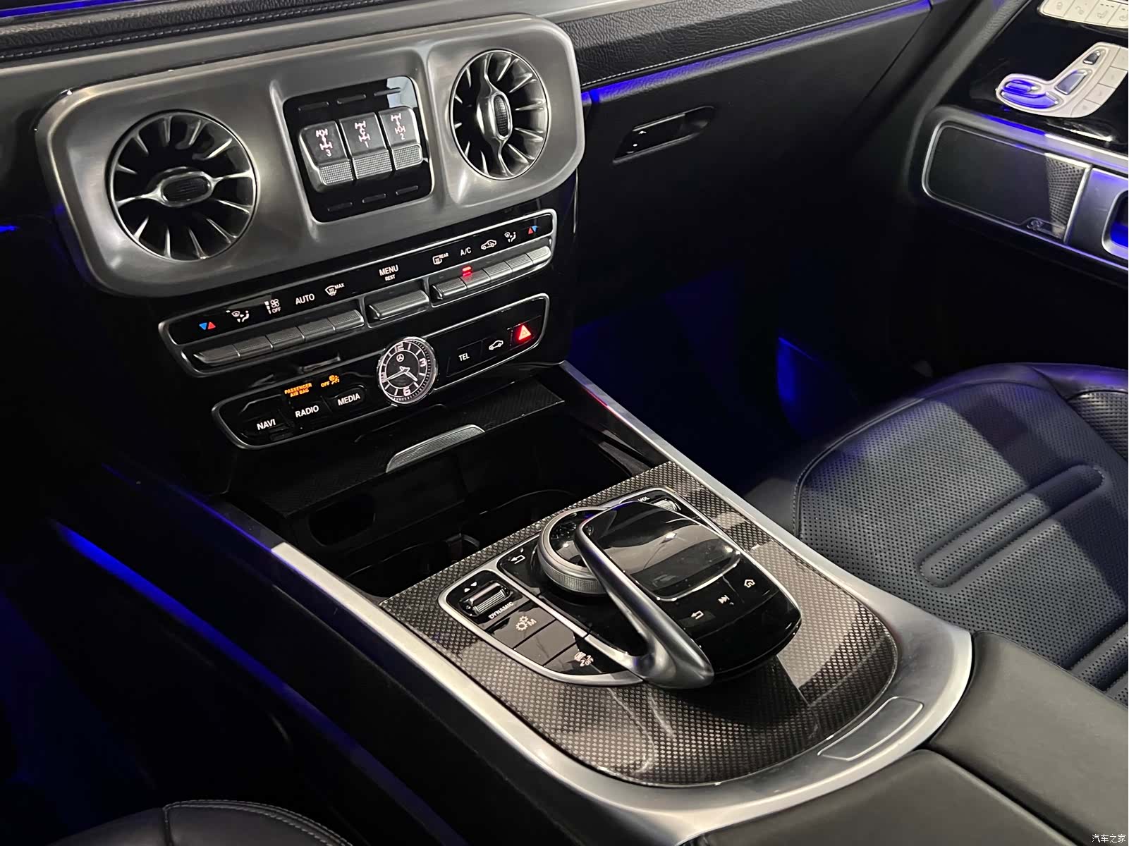 Mercedes-Benz G-Class, 2019 14