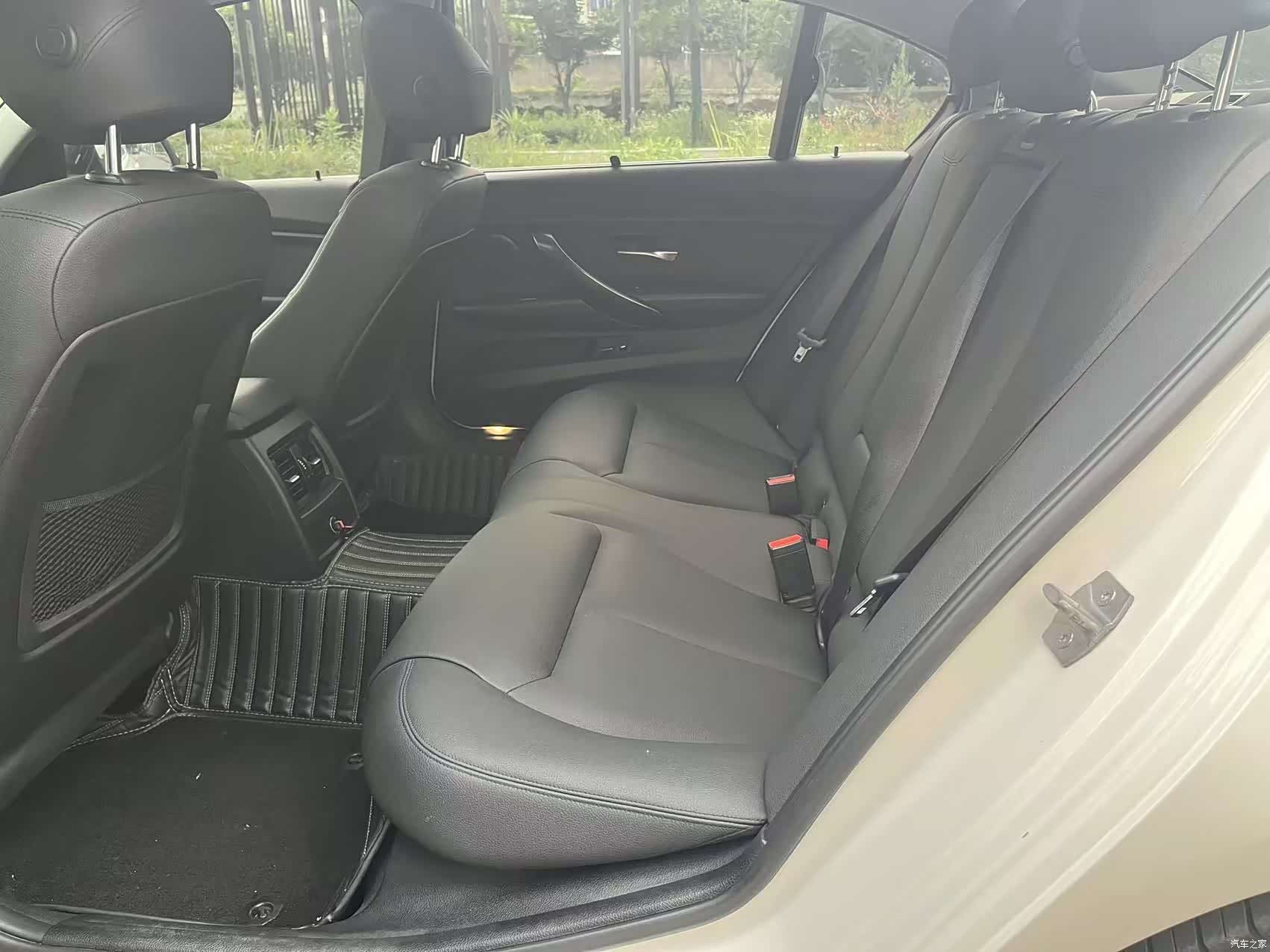 BMW 3 Series, 2015 11