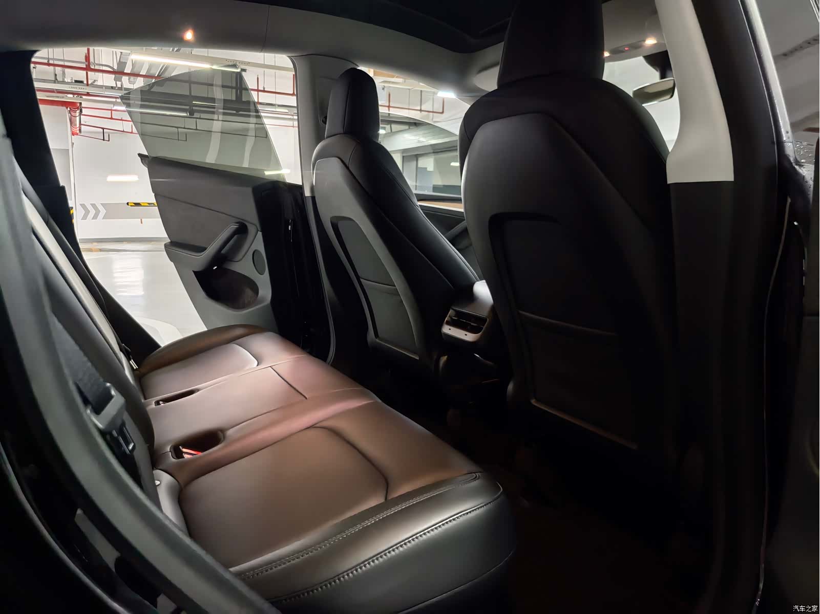 Tesla Model Y, 2021 7