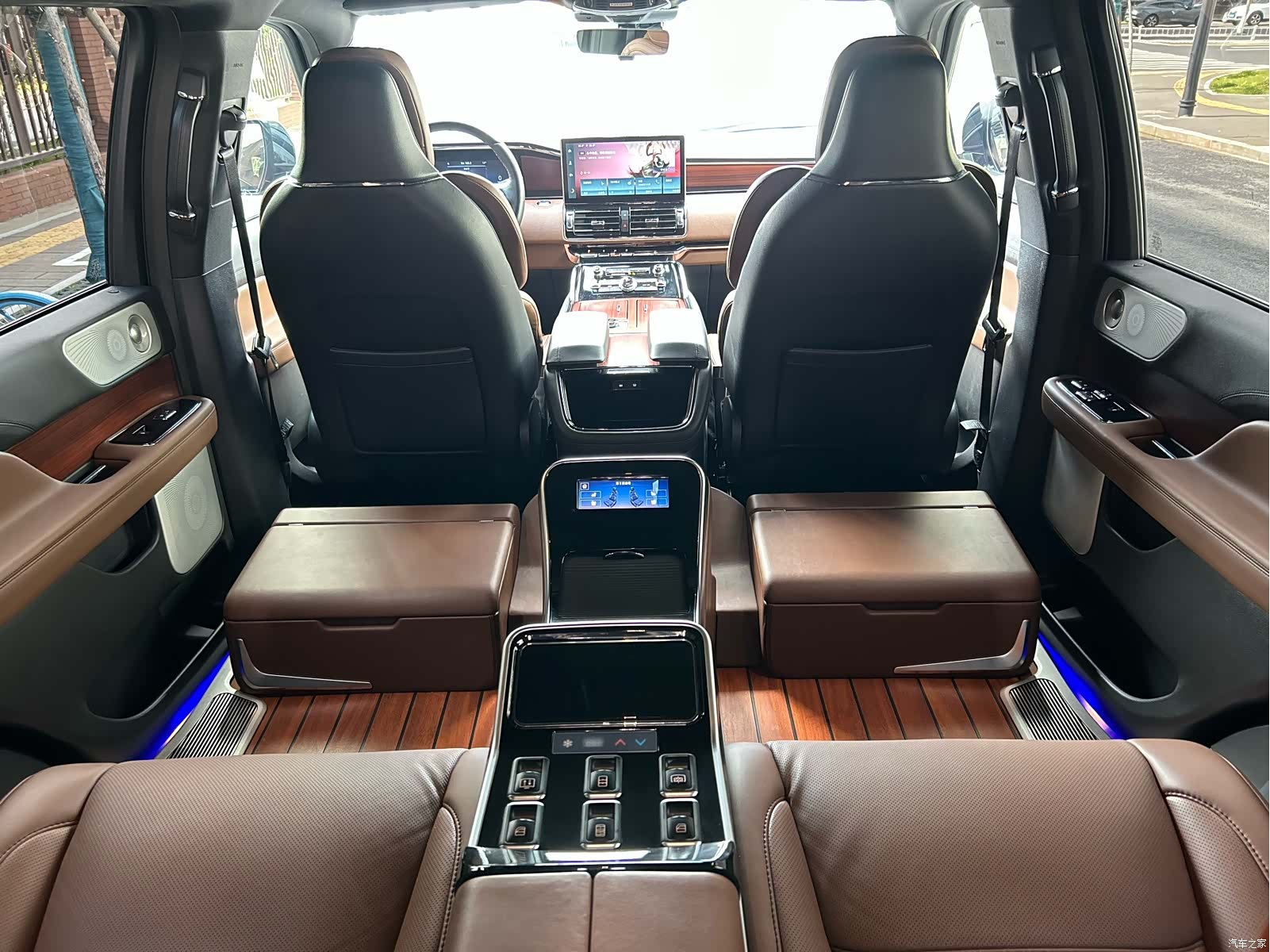 Lincoln Navigator, 2024 14