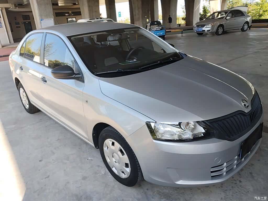 Skoda Rapid, 2016 4