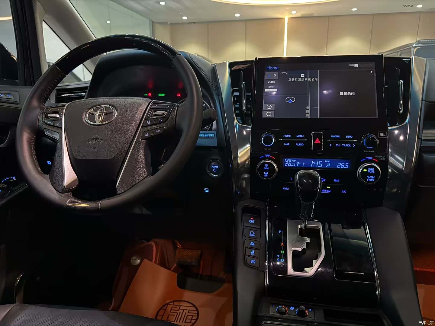 Toyota Alphard, 2021 3