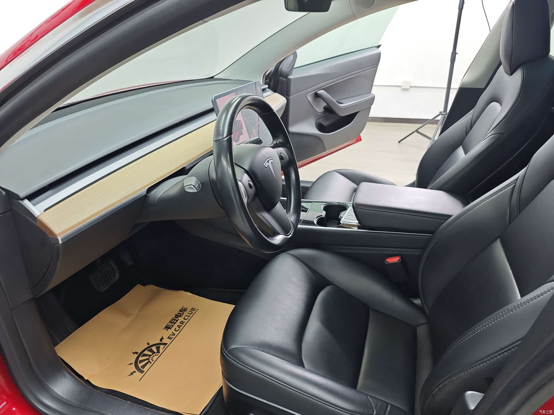 Tesla Model 3, 2020 11
