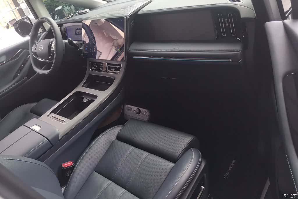 Trumpchi M8, 2025 8