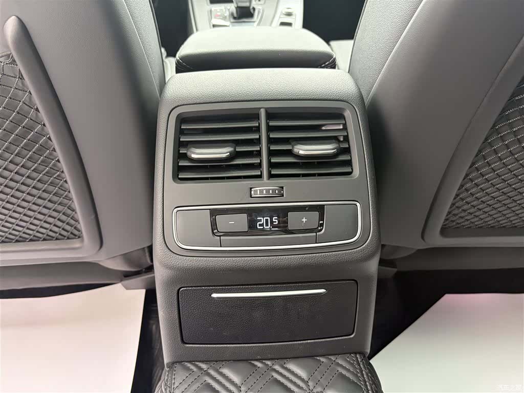 Audi A4L, 2022 16