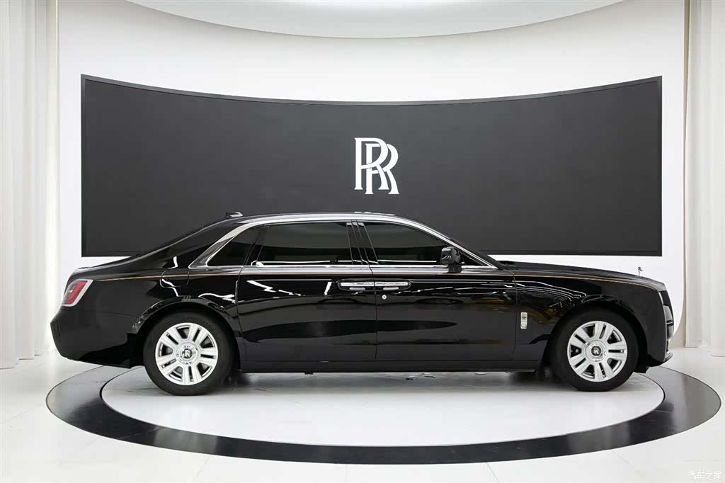 Rolls-Royce Ghost, 2021 8