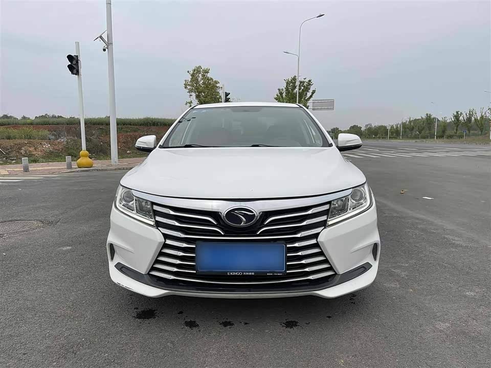 Soueast A5 wing dance