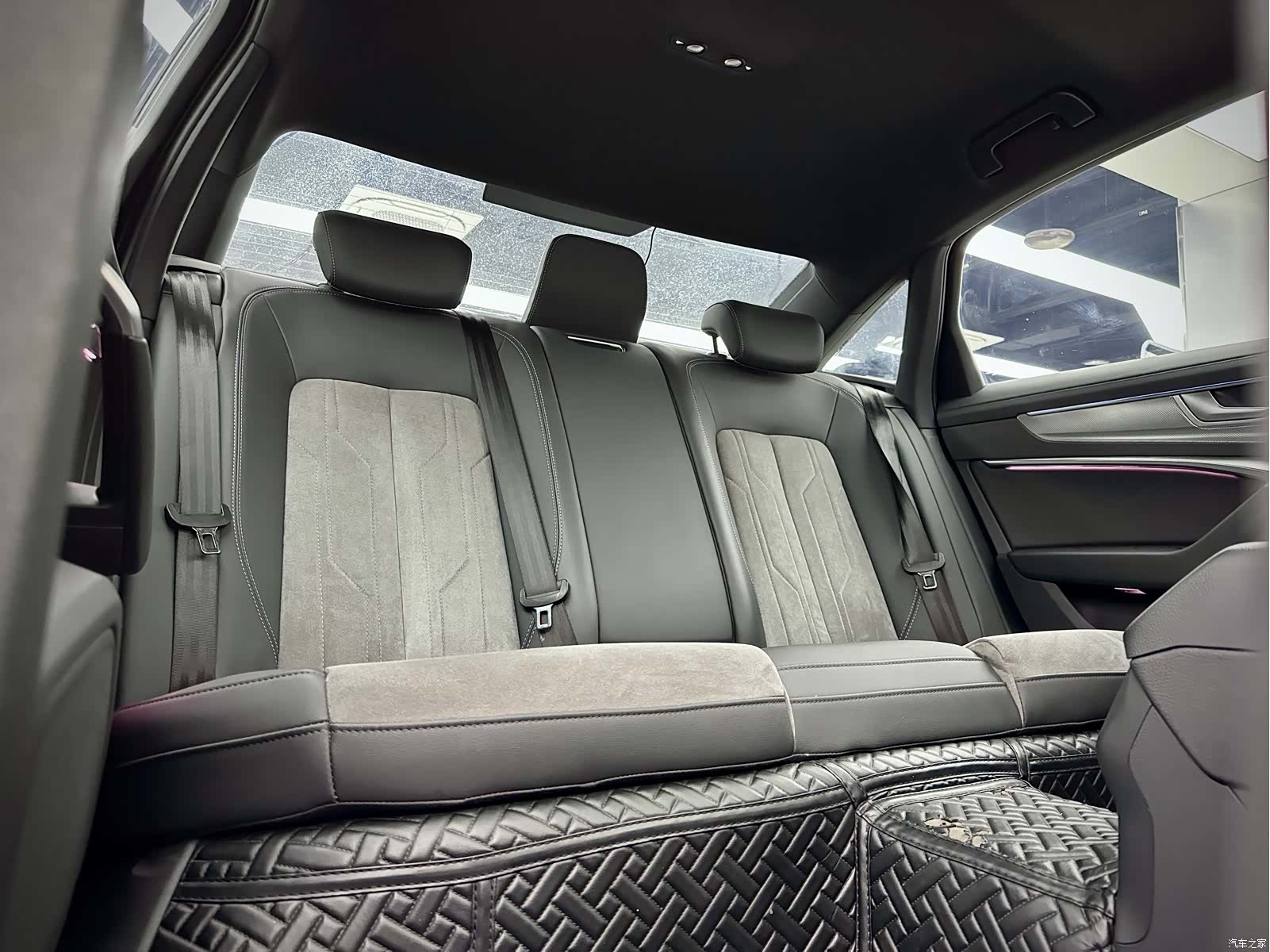 Audi A6L, 2023 15