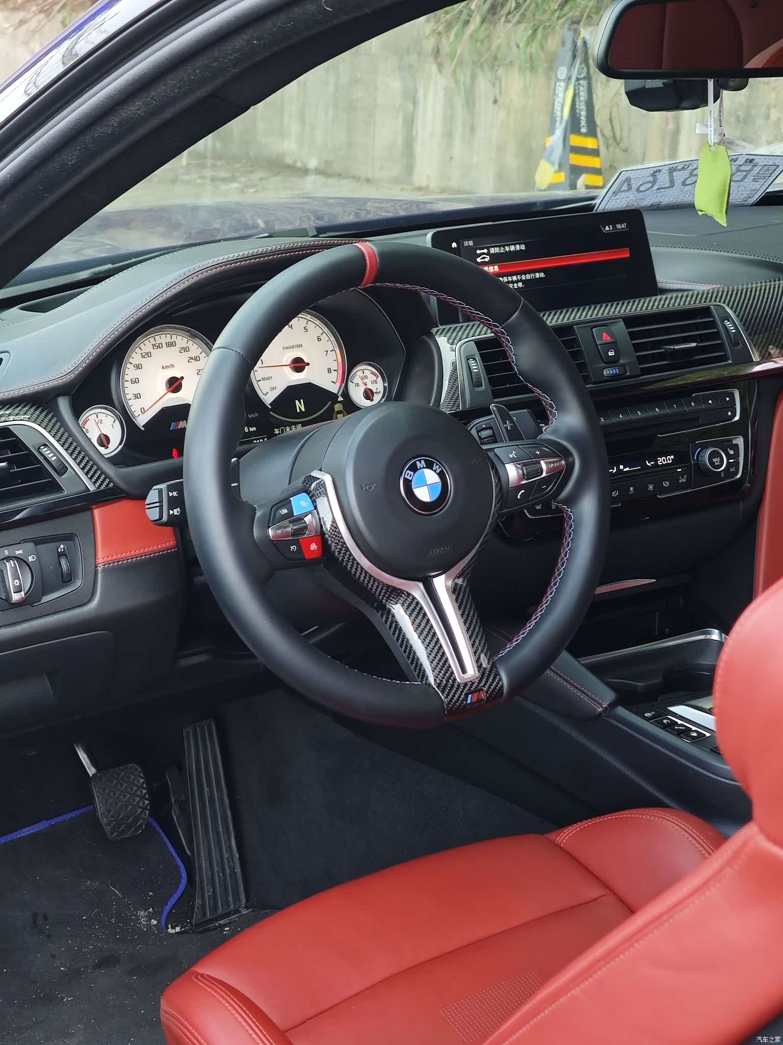 BMW M4, 2019 13
