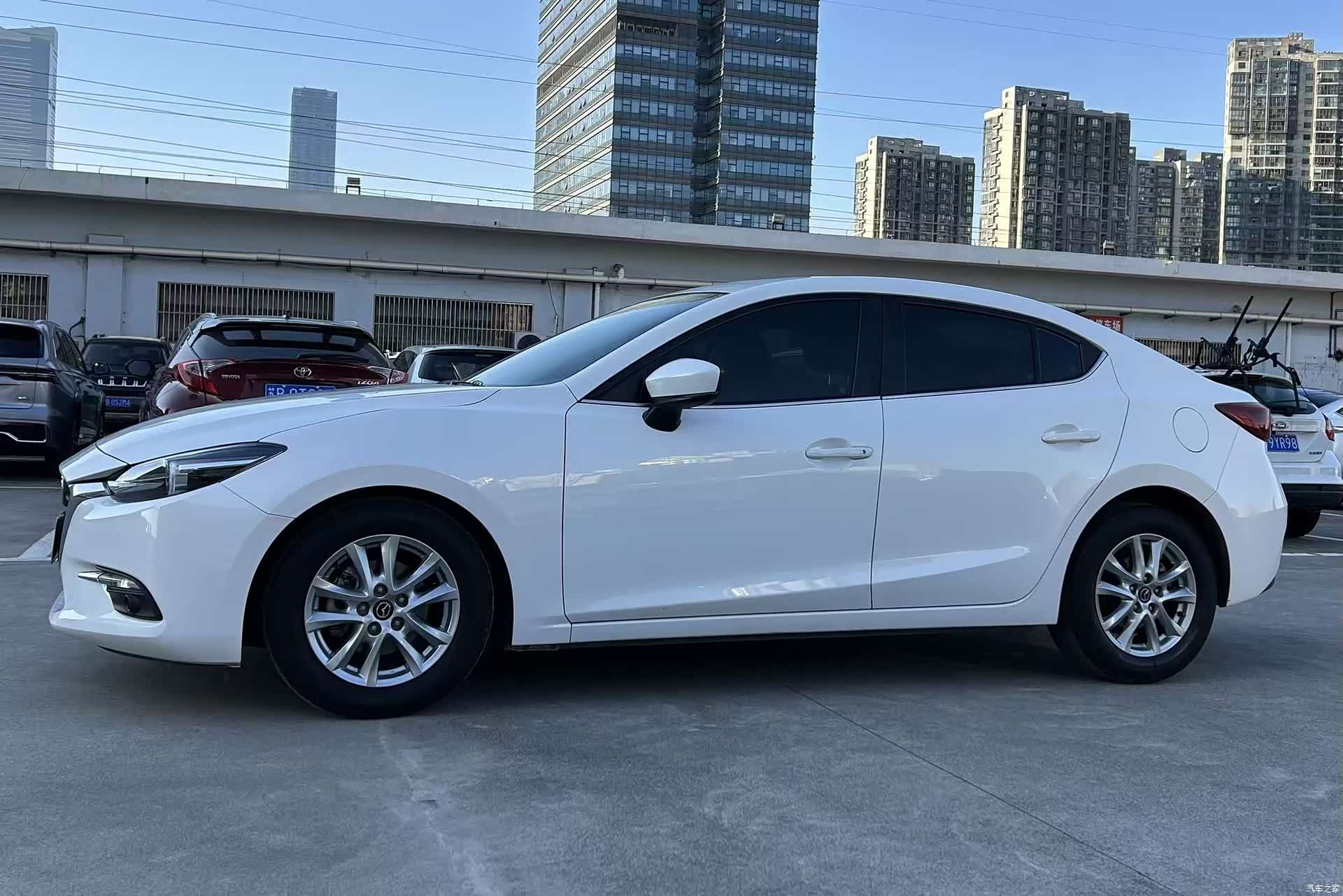 Mazda Mazda3, 2019 11