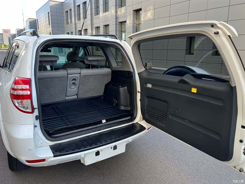 Toyota RAV4, 2011 16