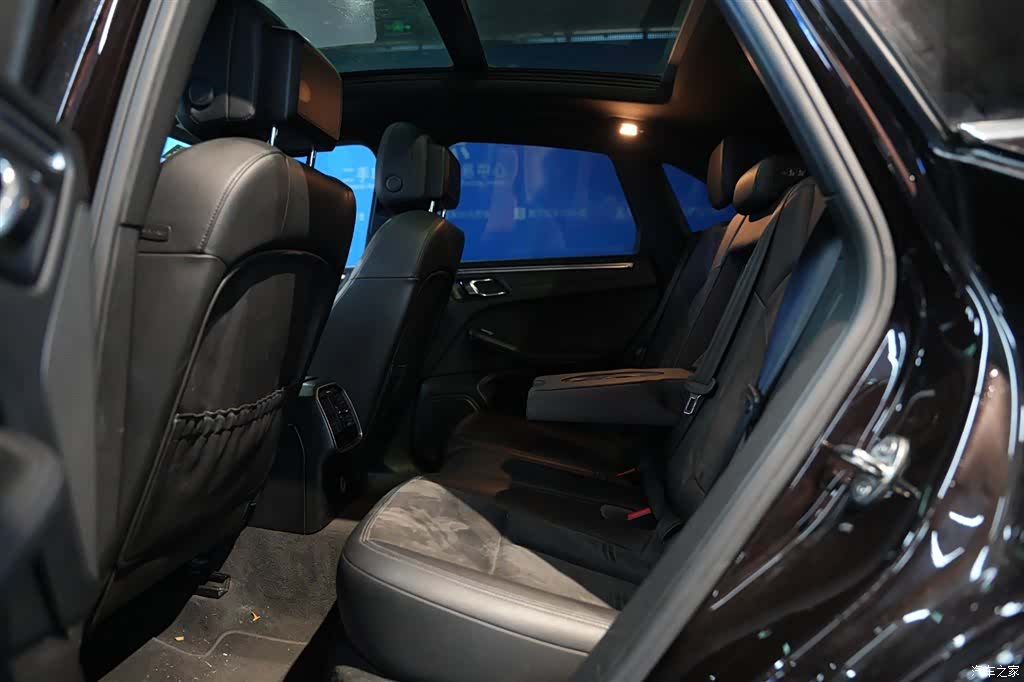 Porsche Macan, 2017 все фото