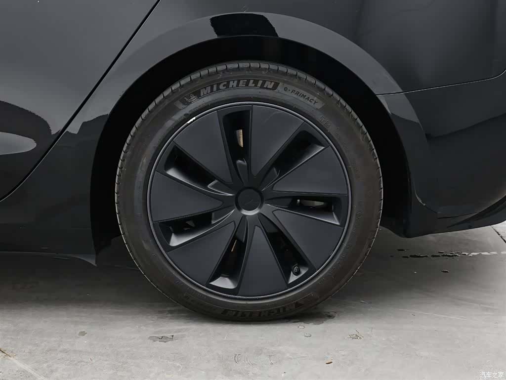 Tesla Model 3, 2023 11