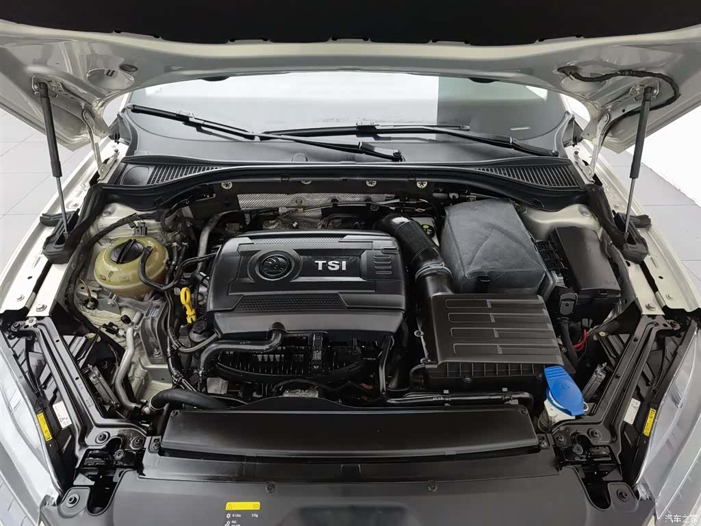 Skoda Superb, 2018 6