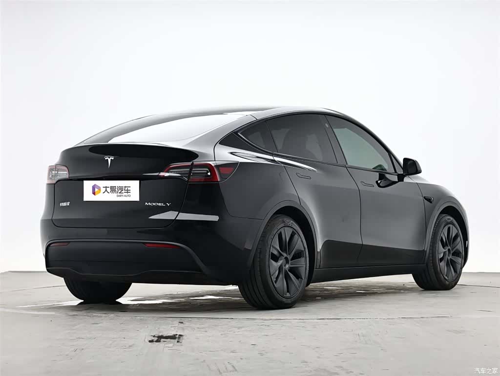 Tesla Model Y, 2023 3