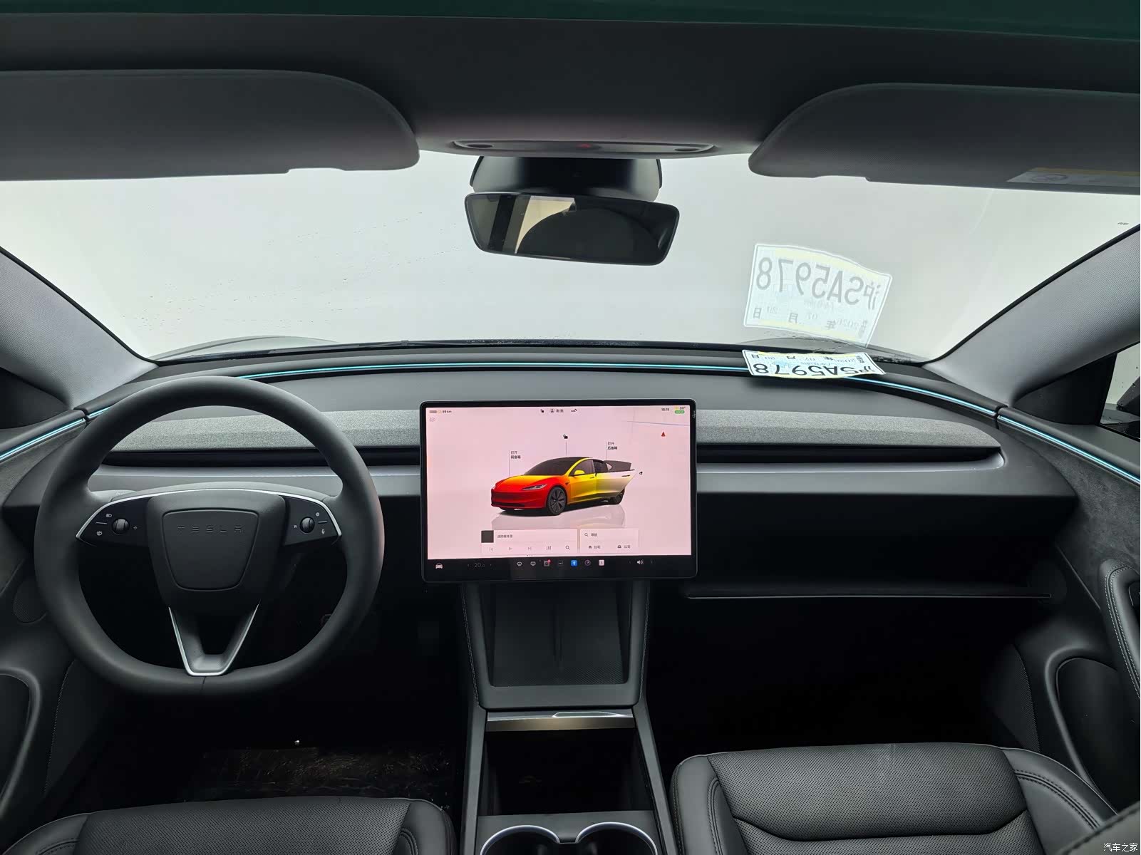 Tesla Model 3, 2025 3