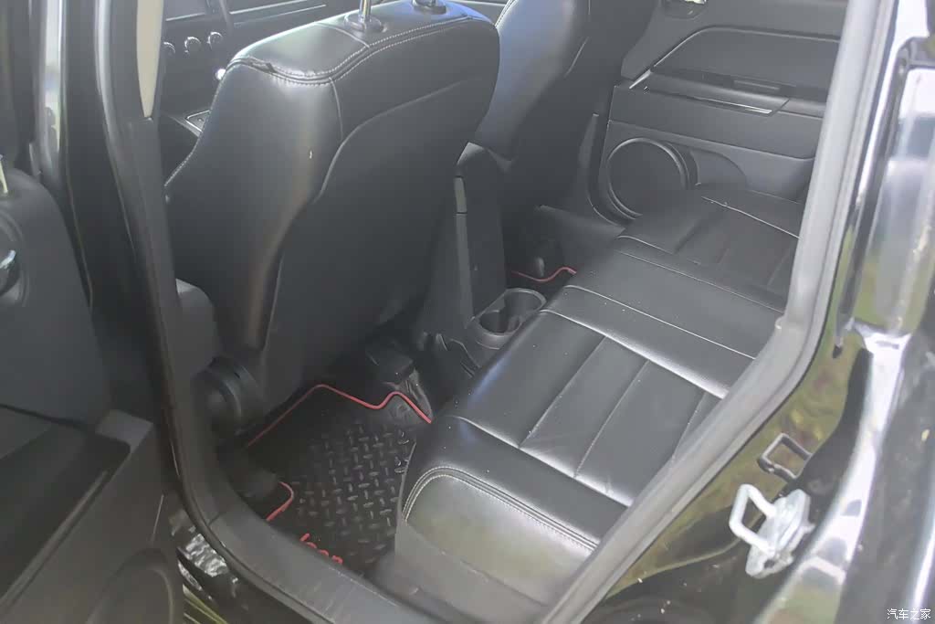 Jeep Compass, 2012 11