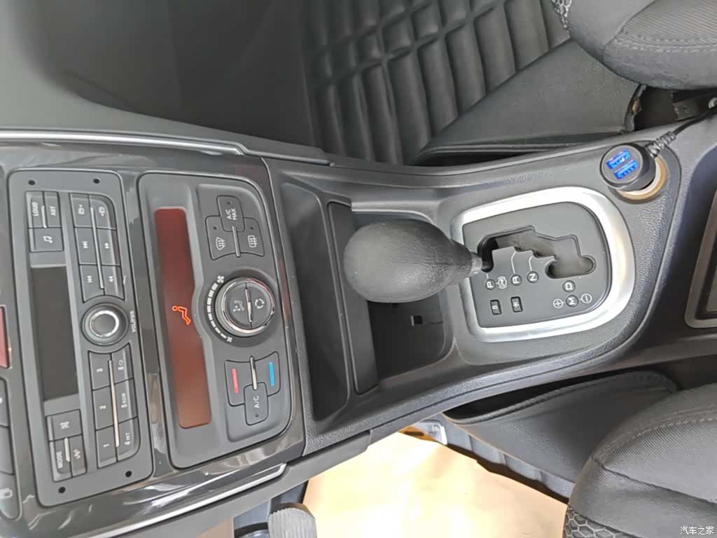 Peugeot 308, 2015 14