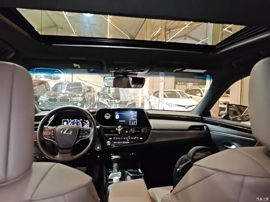 Lexus ES, 2021 17