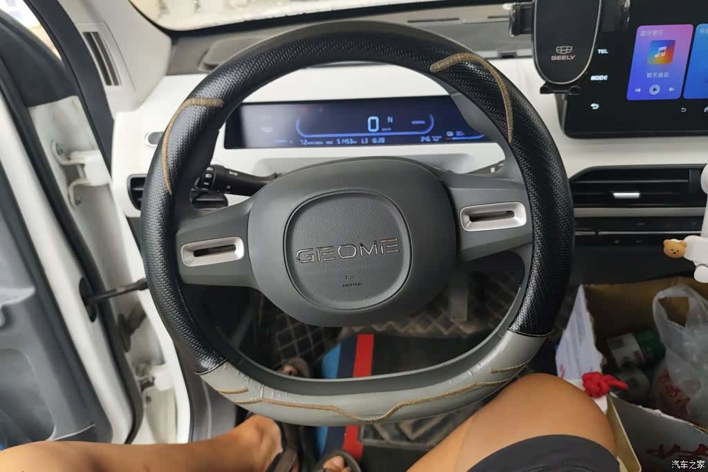 Geely Panda, 2025 15