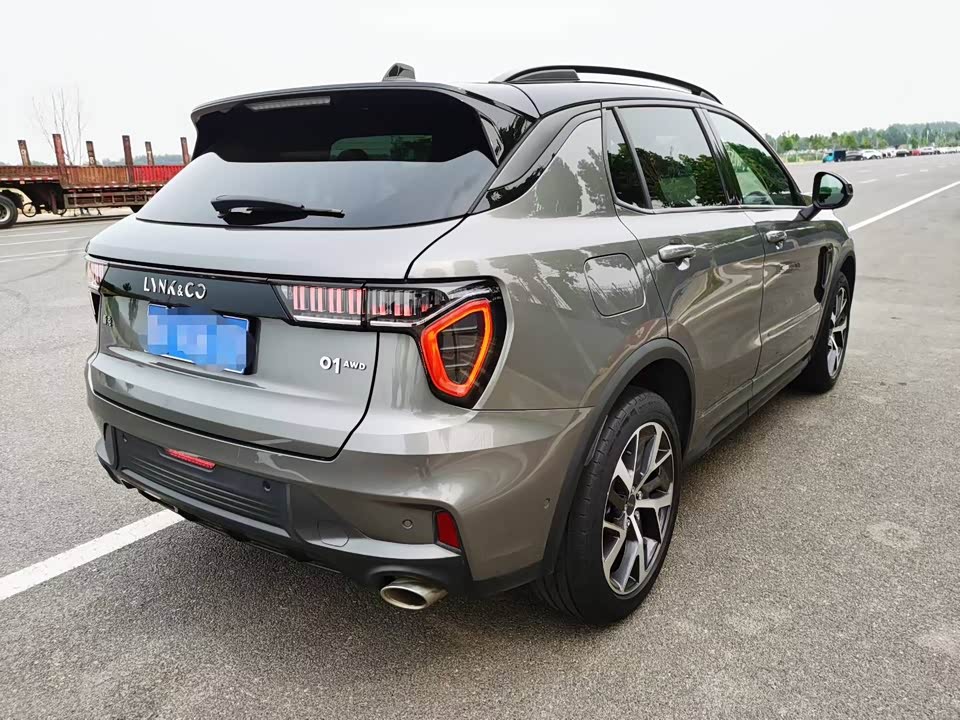 Lynk & Co 01