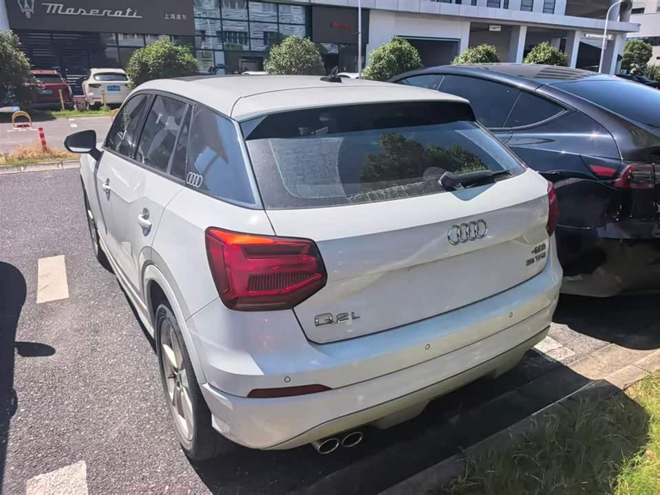 Audi Q2L