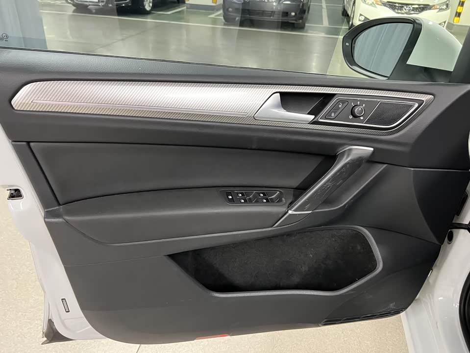 Volkswagen Golf*Jiayu Volkswagen Golf*Jiayu