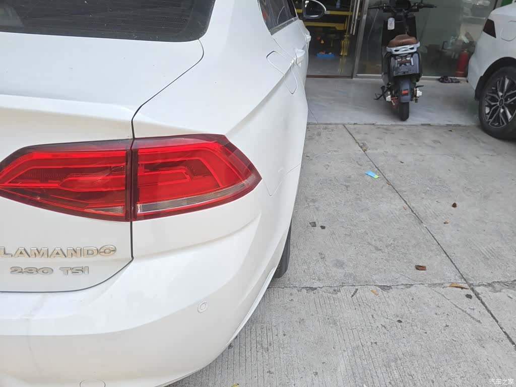 Volkswagen Lamando, 2016 24