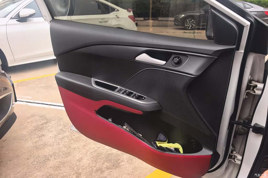Chevrolet 320, 2019 7