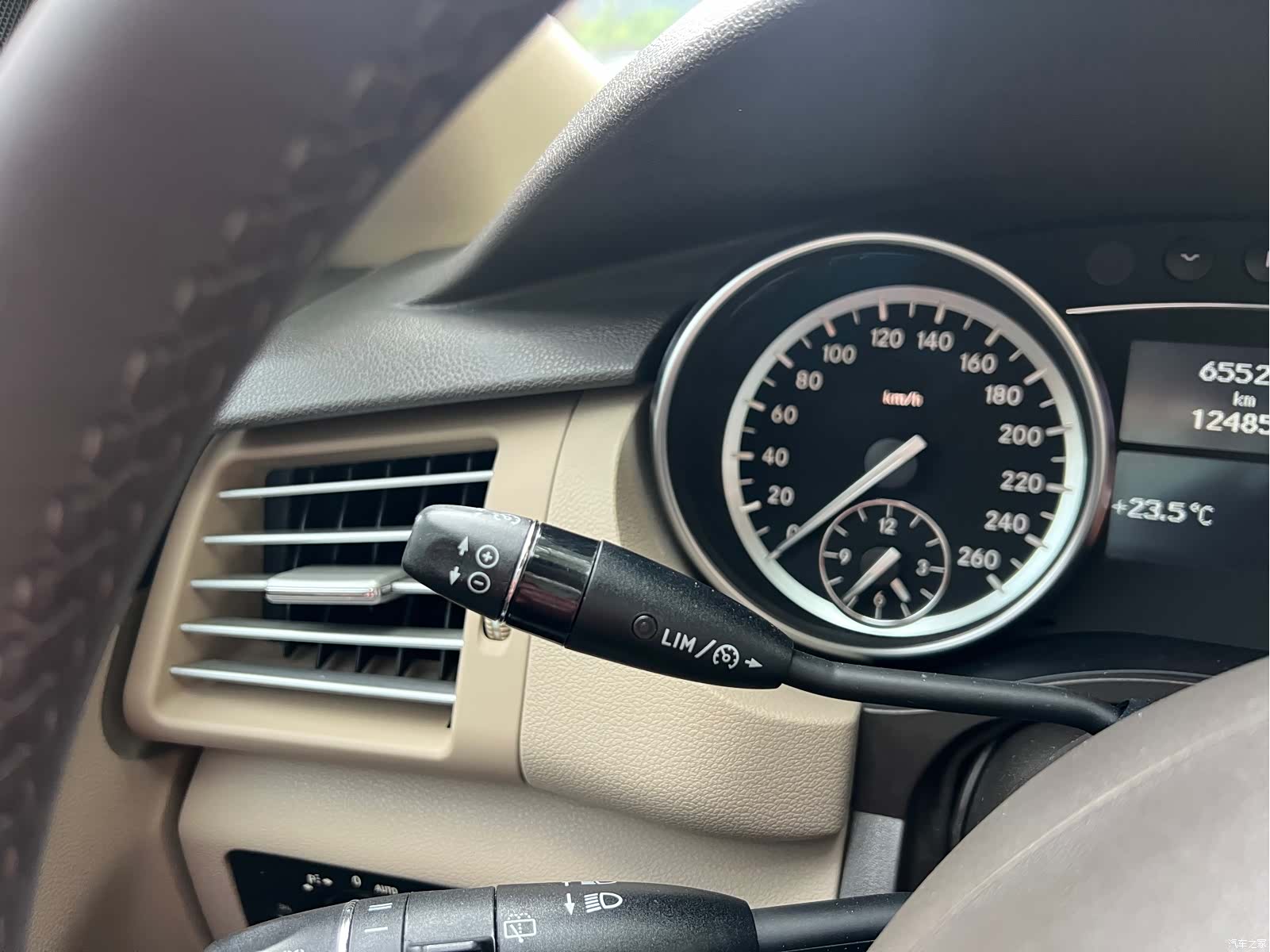 Mercedes-Benz R-Class, 2017 все фото