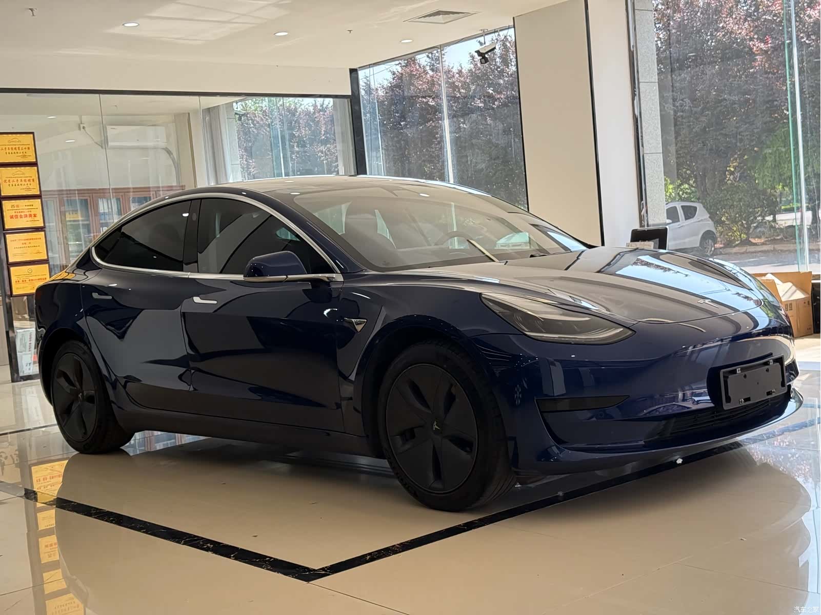 Tesla Model 3, 2020 6
