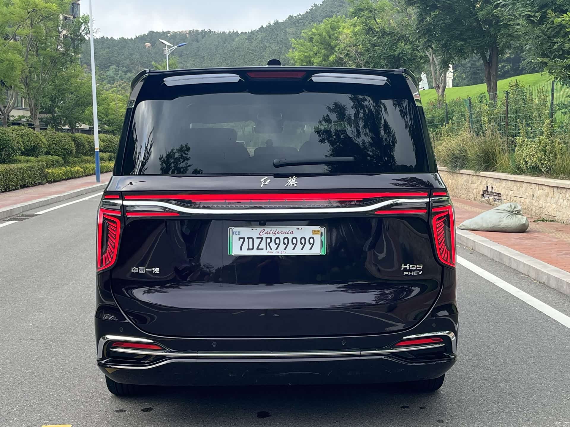 Hongqi HQ9, 2024 12