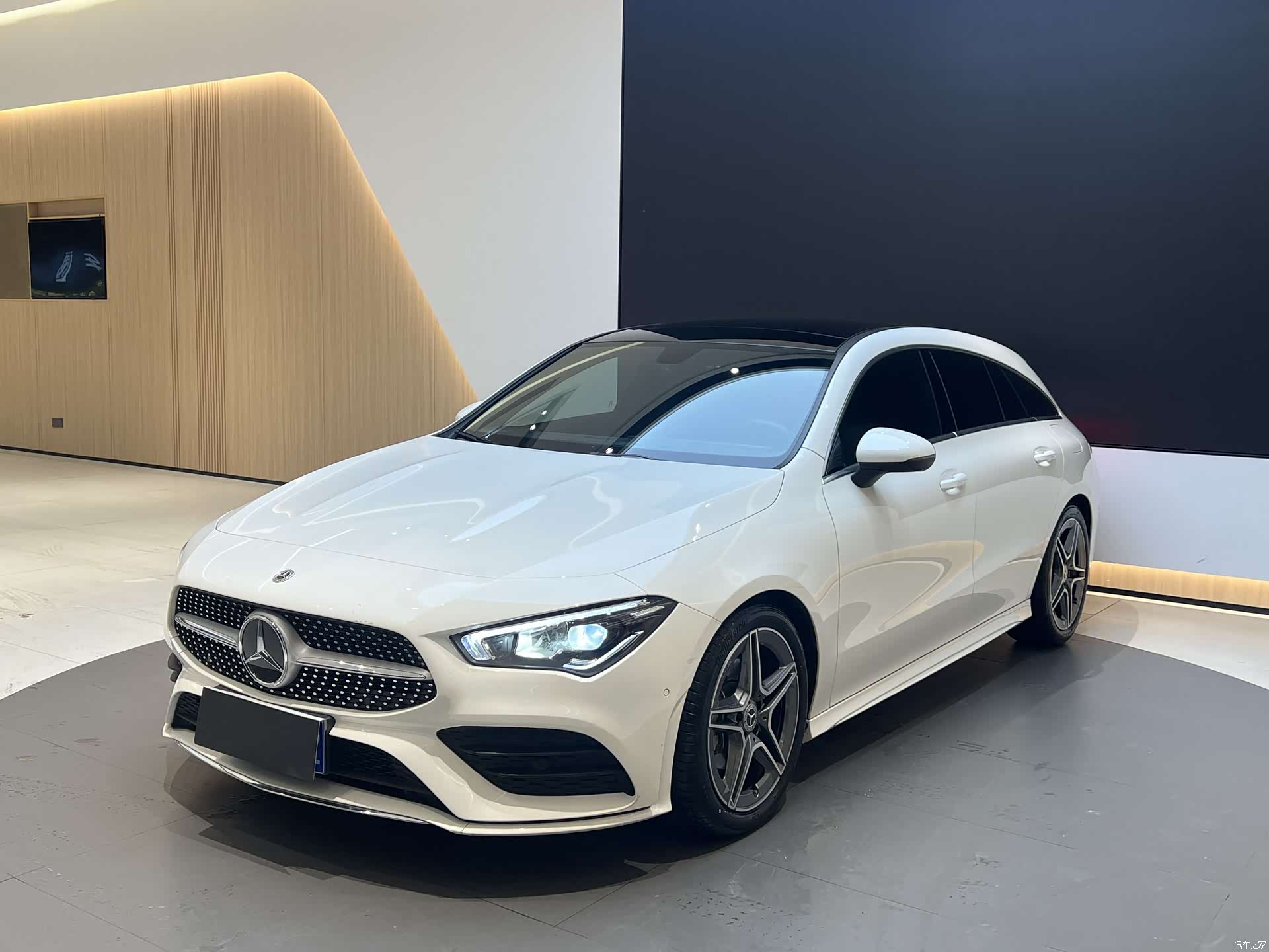 Mercedes-Benz CLA, 2022 1