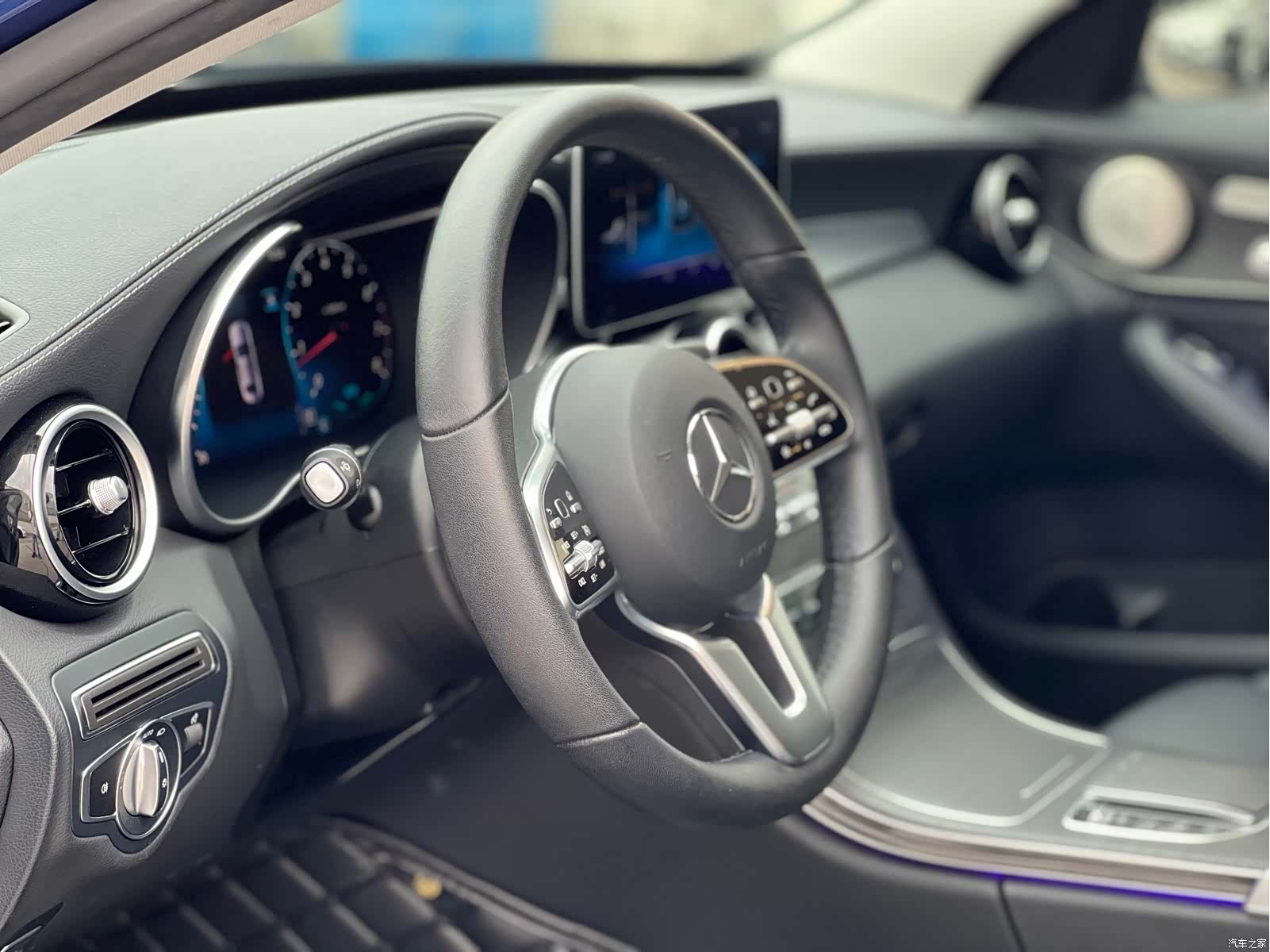 Mercedes-Benz C-Class, 2019 9