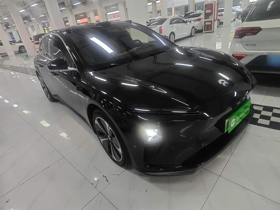 NIO ET5T