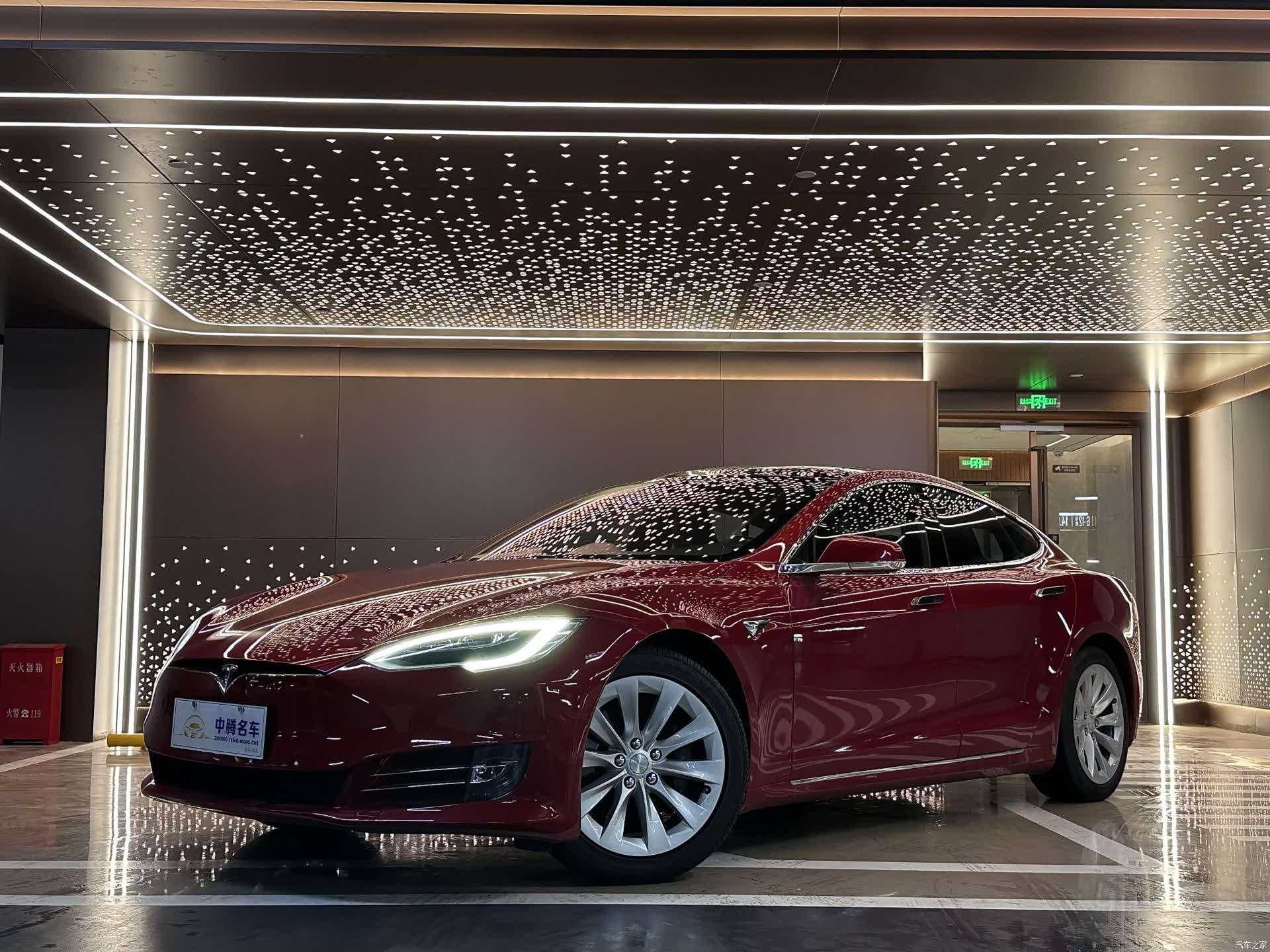 Tesla Model S, 2017 1
