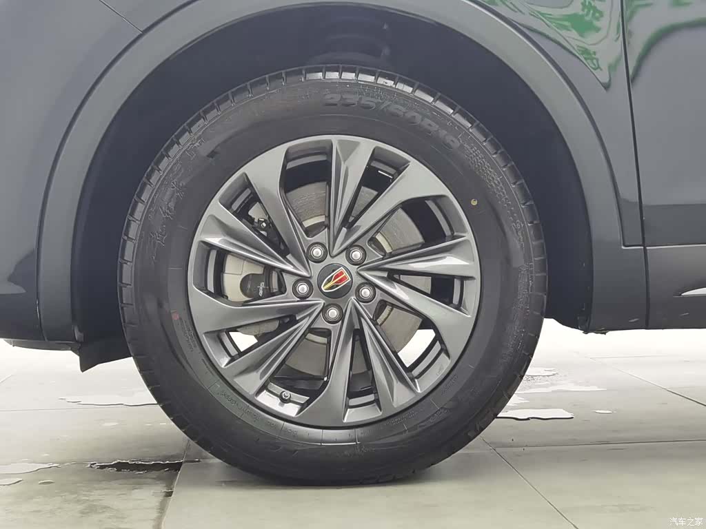 Hongqi HS5, 2024 17