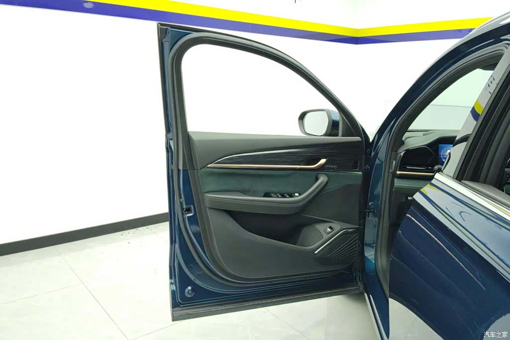 Geely Xingyue L, 2023 7