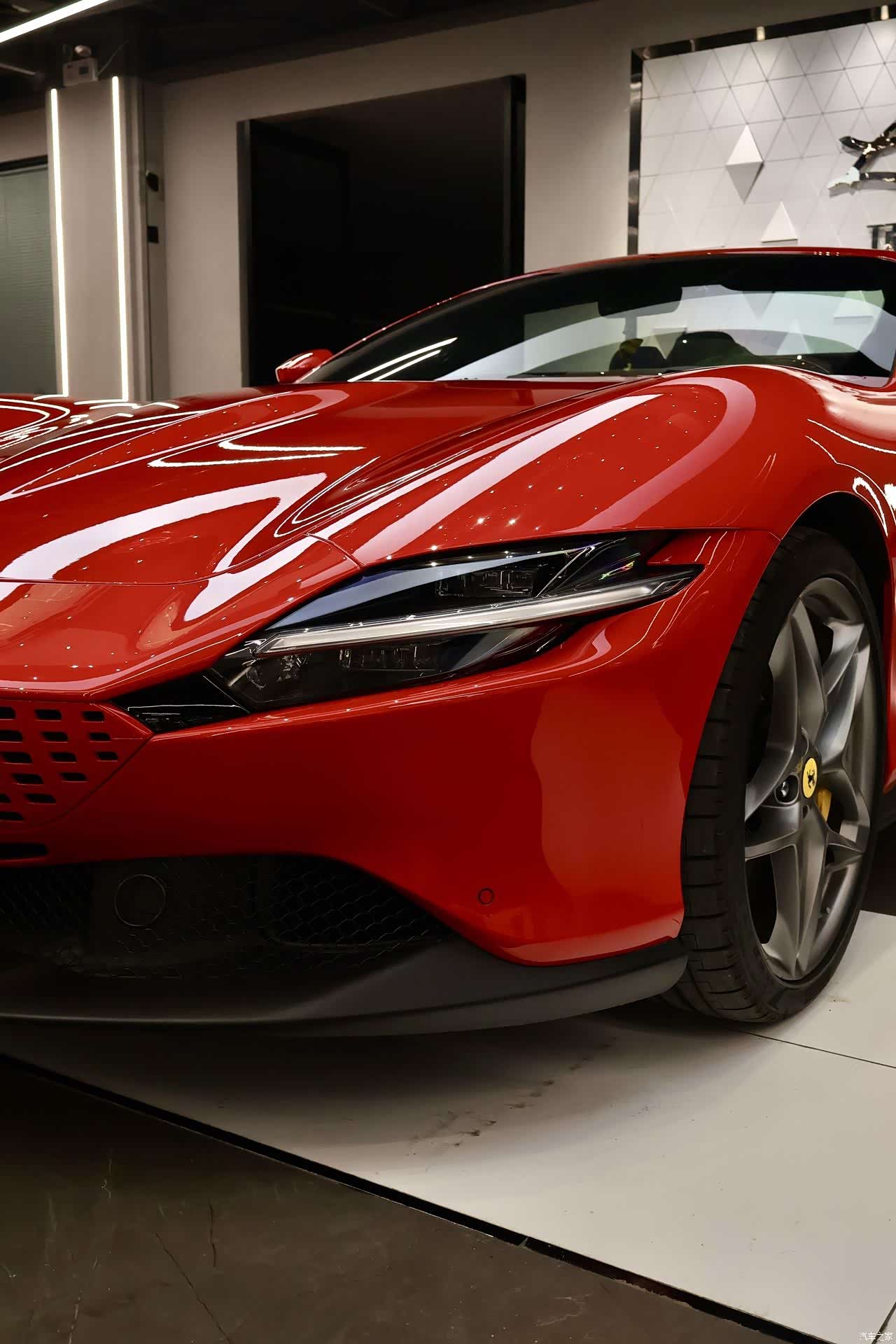 Ferrari Roma, 2025 7