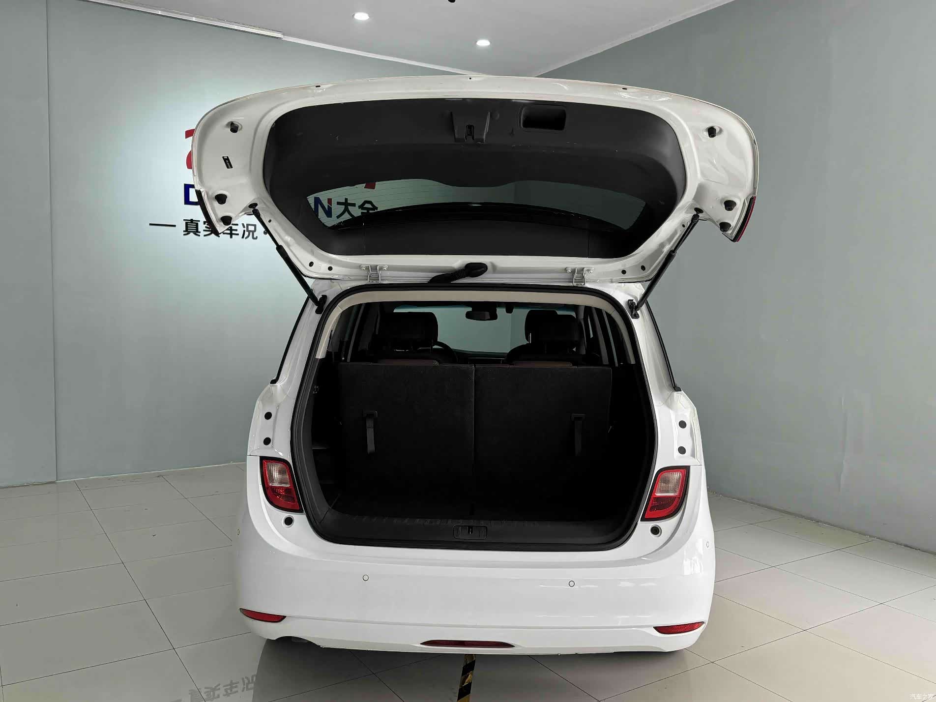 Buick GL6, 2018 20