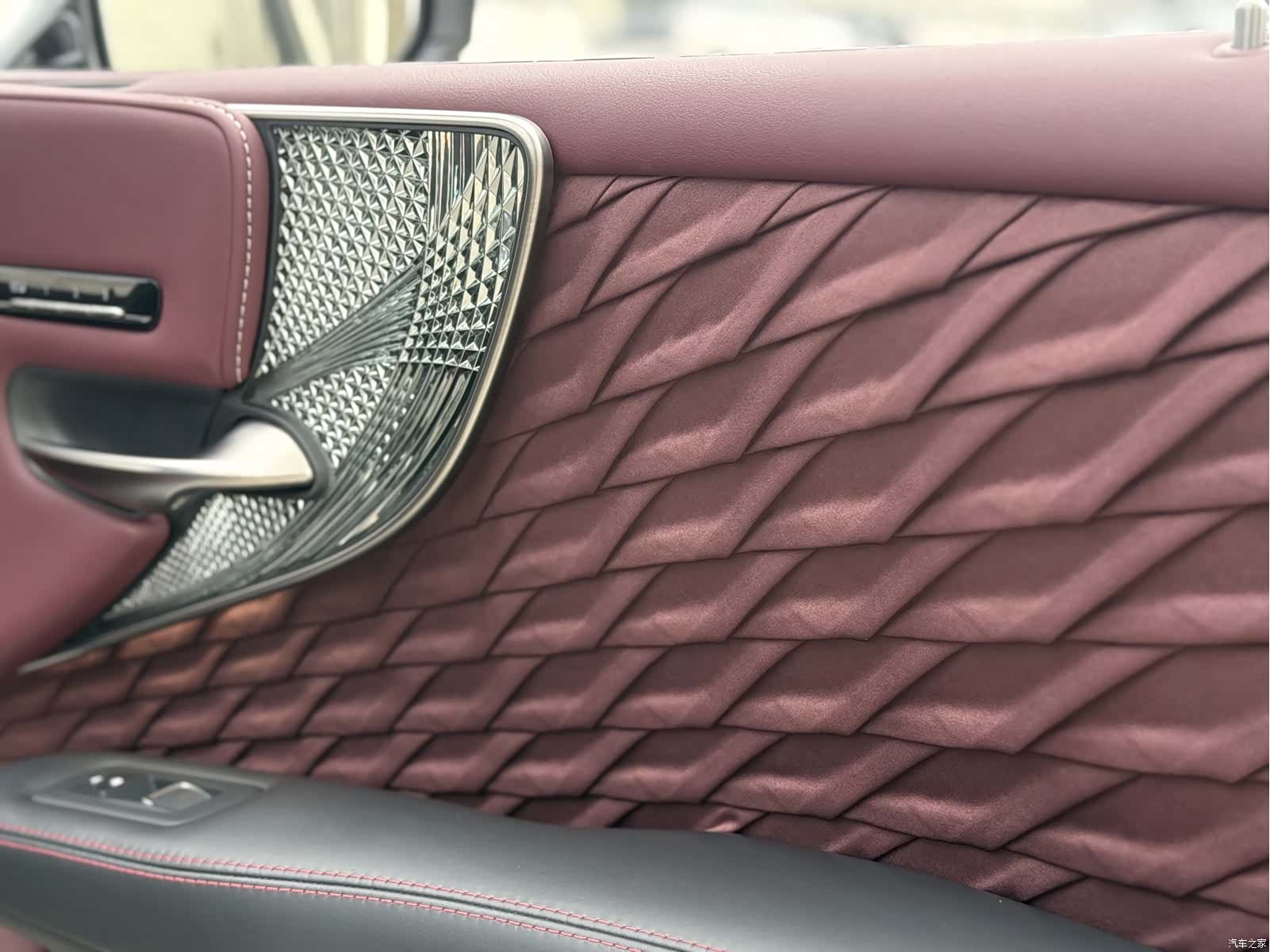Lexus LS, 2022 17