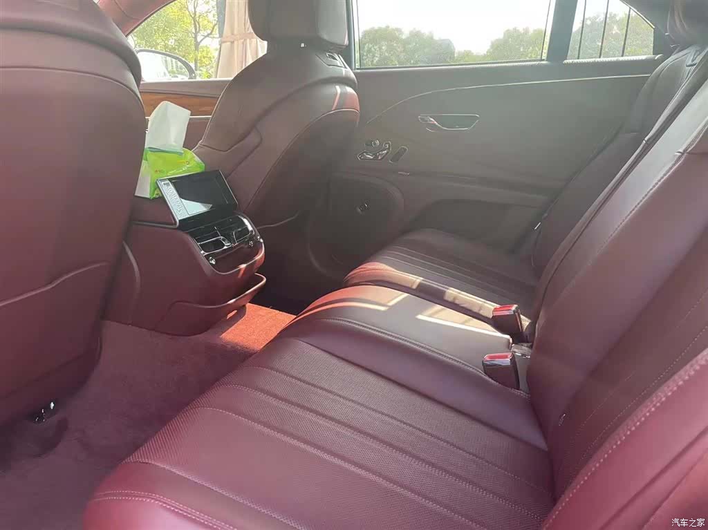 Bentley Flying Spur, 2021 6