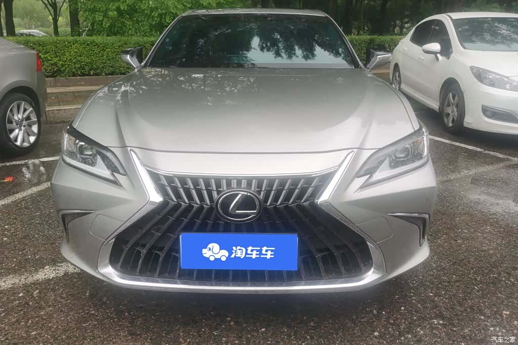 Lexus ES, 2022 2